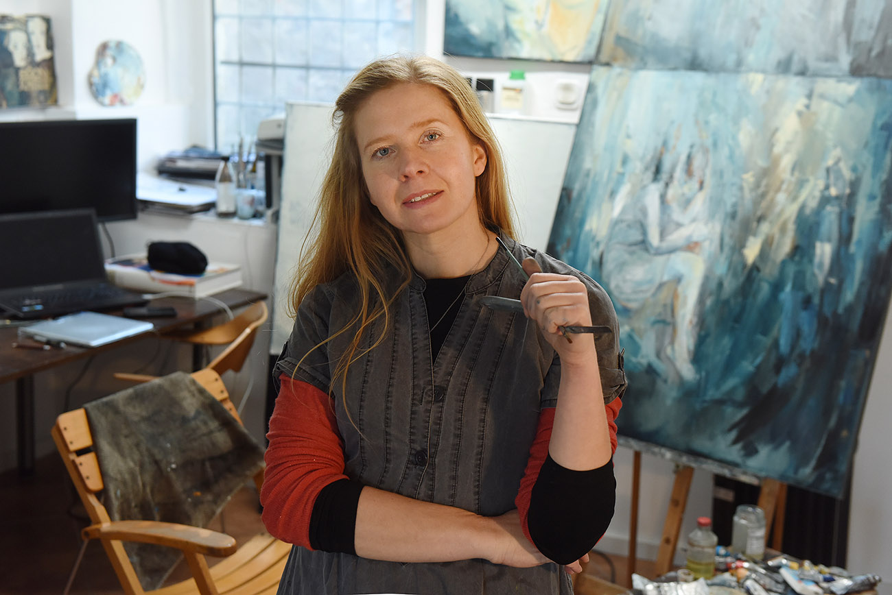 Sylwia Mużyło, painter, atelier